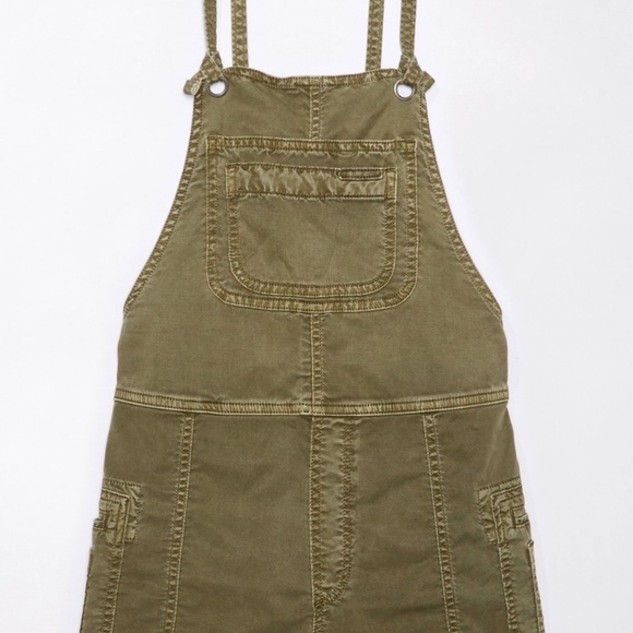 American Eagle Outfitters Pants - NWOT American Eagle Railroad Baggy Overall Shorts